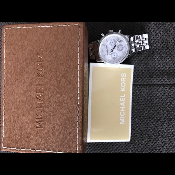 COPY - Michael Kors Parker Watch w/bezel diamond crystals - Picture 2 of 2